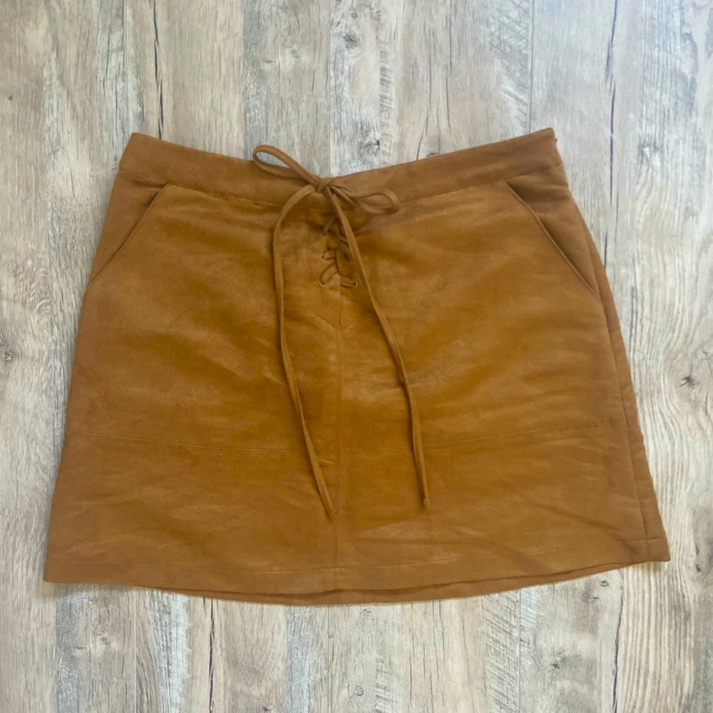 Size 12 Lauren Conrad mini-skirt